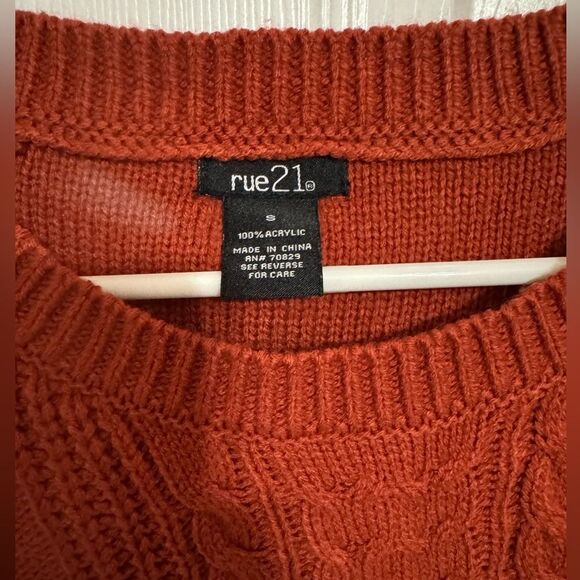 Rue21 Orange Cropped Cable Knit Sweater – Size Small - Picture 3 of 3